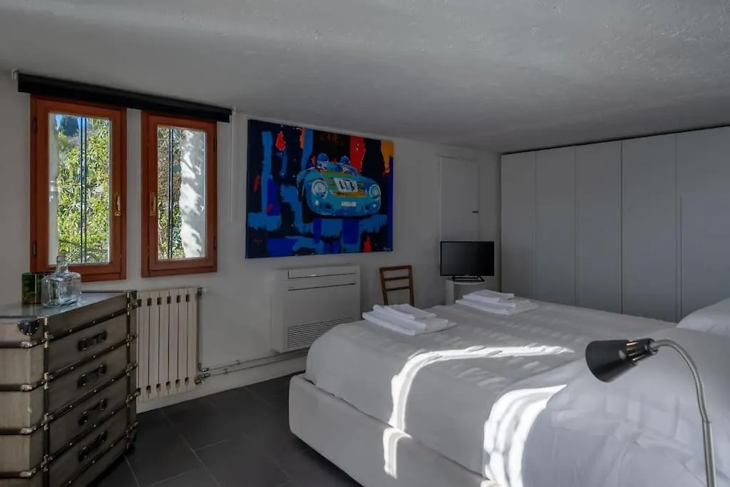 Villa Anna Toscolano Maderno 0*,  Italy